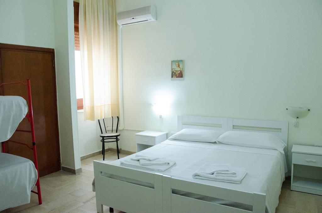 Hotel Da Ettore - Salento Selection 切萨雷奥港 客房 照片